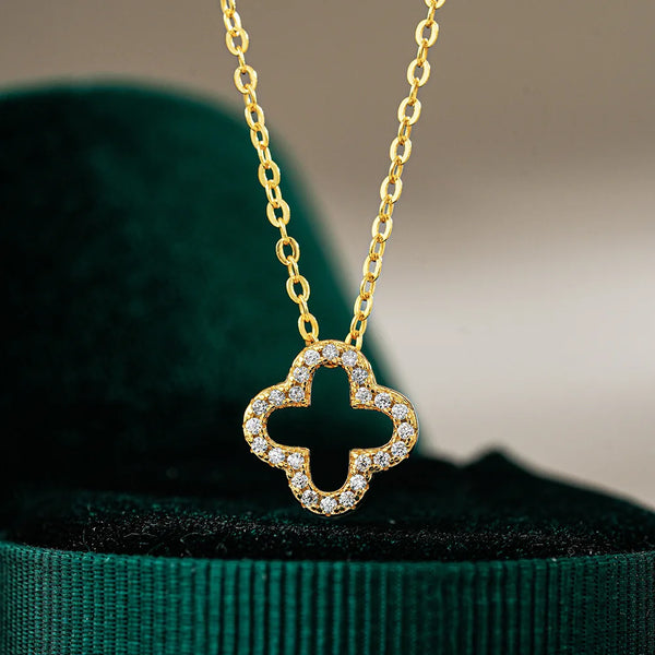 Luxury 100% Real 18k Gold Women's Lucky Grass Pendant Clavicle Chain Full Set Moissanite Necklace