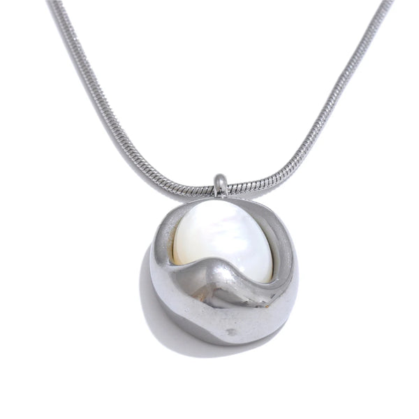 Stainless Steel Necklace Natural Shell Pendant Fashionable Design Personalized and Popular Jewelry