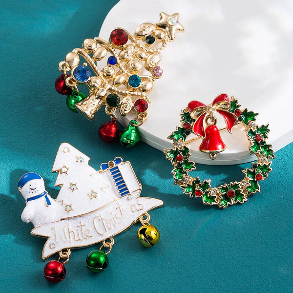 New Christmas Brooch Bell Christmas Tree Snowman Accessories Fashion Jewelry Popular Alloy Crystal Drip Oil Brooch Wholesale