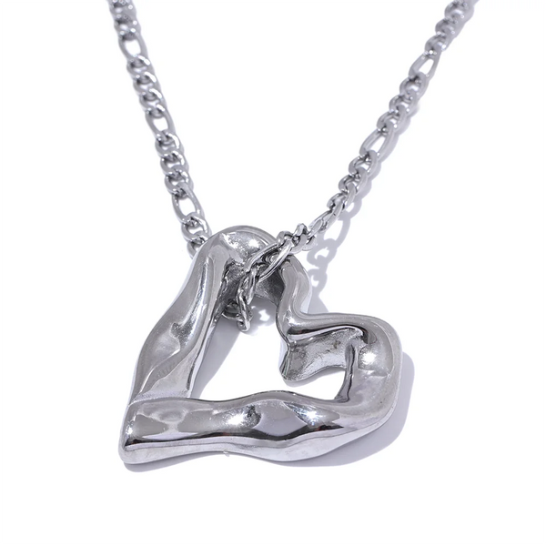 Stainless Steel Heart-shaped Hollow Pendant Necklace with Fashionable Design Simple Gift Selection Jewelry Wholesale