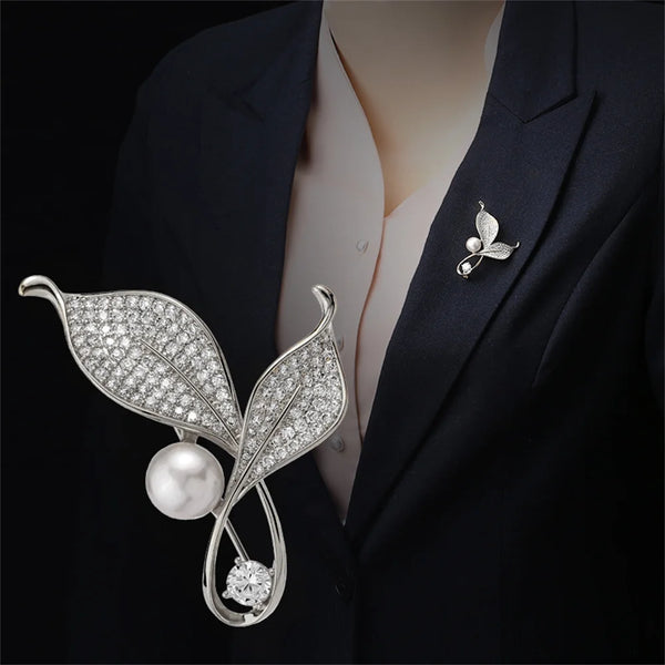 Exquisite Pearl Leaf Design Brooch, High-end Rhinestone Alloy Design, Fashionable Women's Clothing Decoration Brooch
