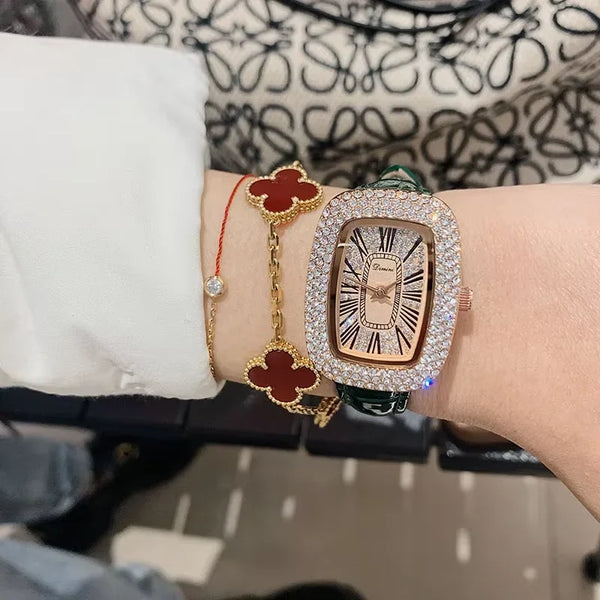 Trendy and fashionable women's leather strap watch with diamond inlay, water diamond wine barrel, women's quartz watch