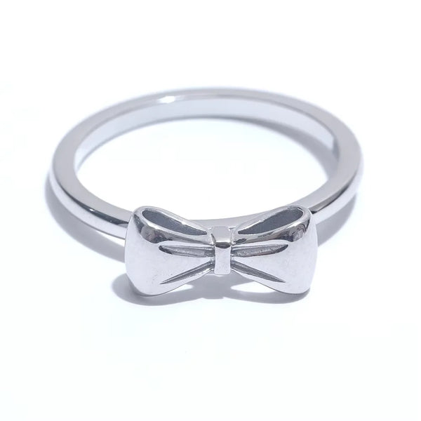 2026 Exquisite Stainless Steel Bow Bowknot Thin Ring 18K Plated Hypoallergenic Trending Jewelry