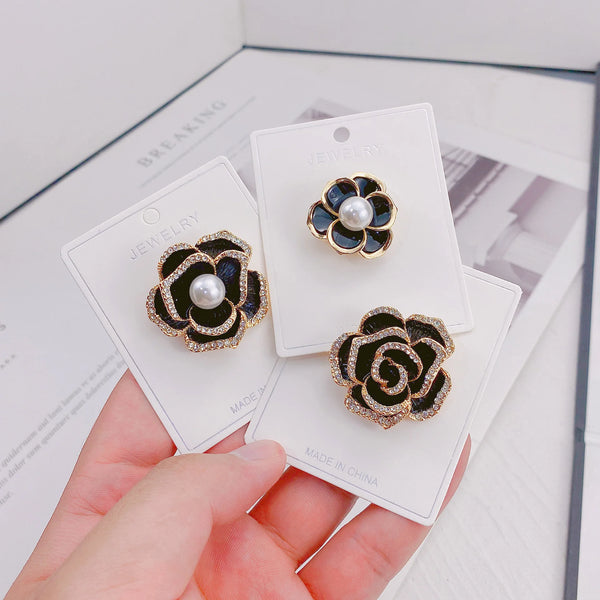 Fragrant Camellia Brooch Luxury Fashion Personalized Coat Brooch Buckles Collar Pin Anti Slip Cardigan Suit Jewelry Accessories