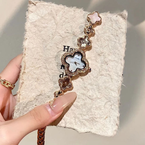 New Fashion Hot Sale Brand Watch Women Luxury Quartz Watch Four-leaf Grass Diamond Style Elegant Watches Women Bracelet Gift